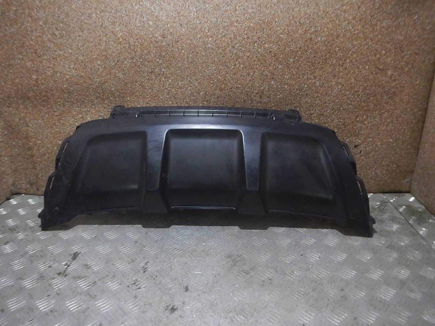 Накладка заднего бампера