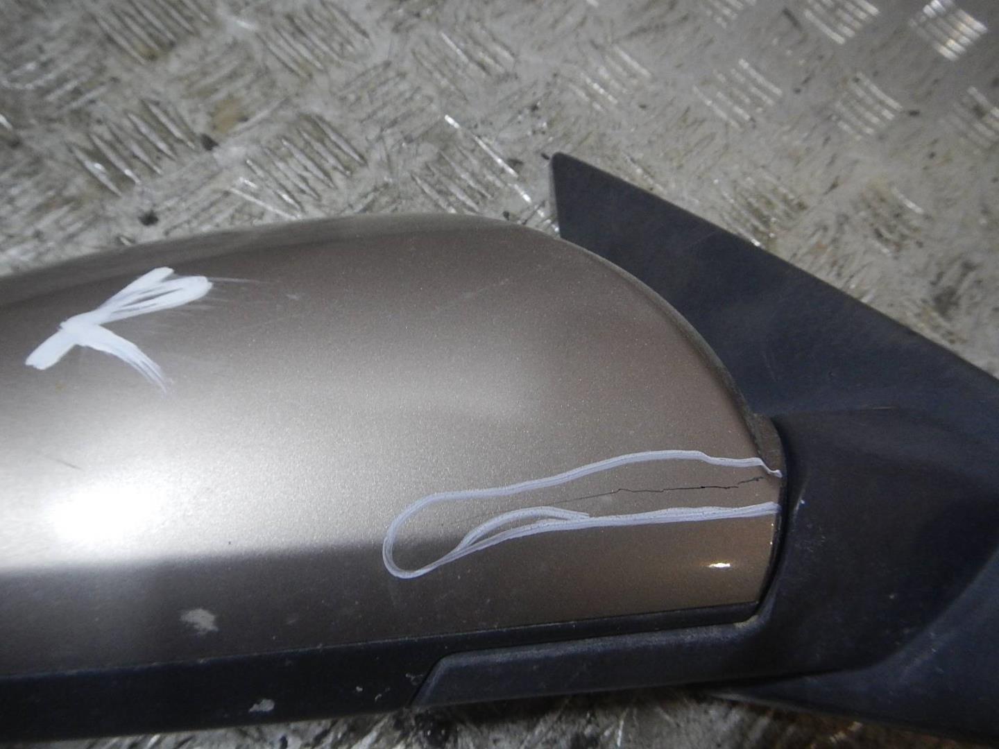 Зеркало правое электрическое