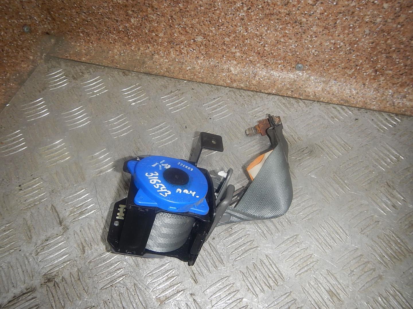 Ремень безопасности