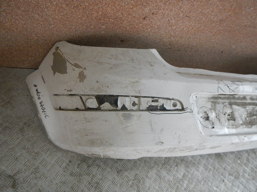 Бампер задний