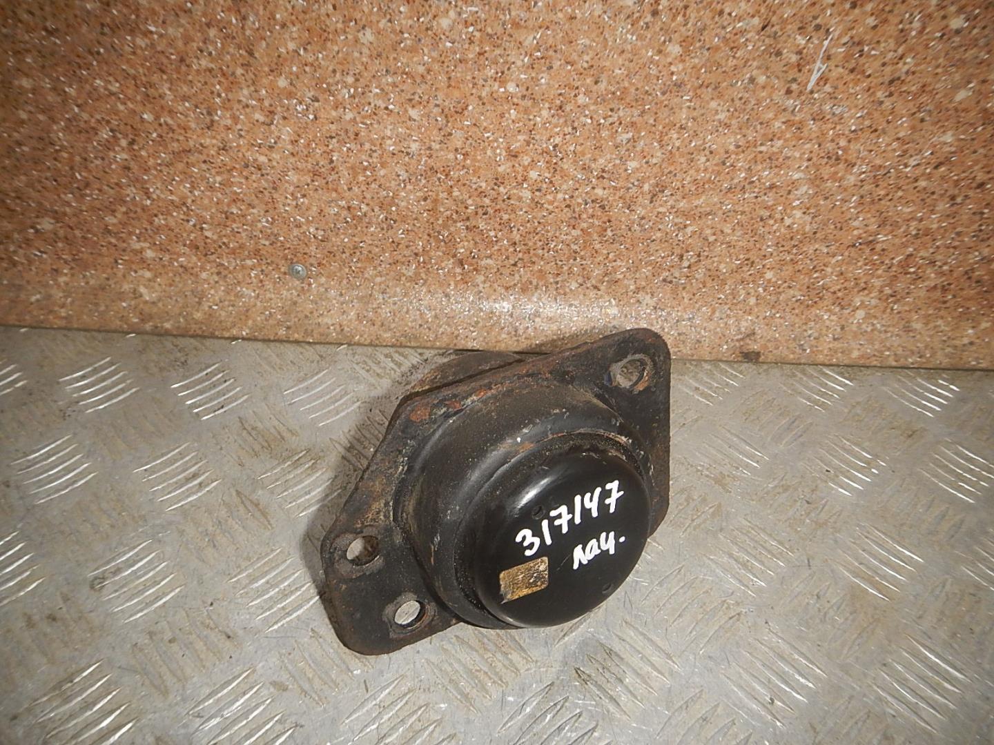 Опора двигателя правая