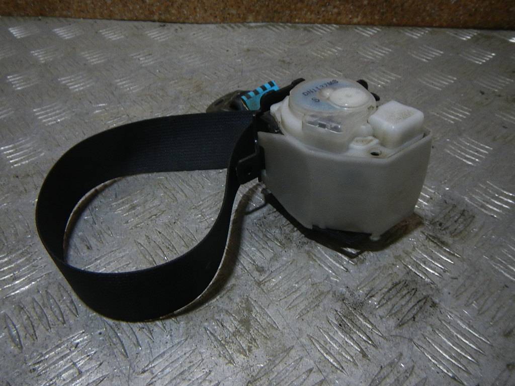 Ремень безопасности