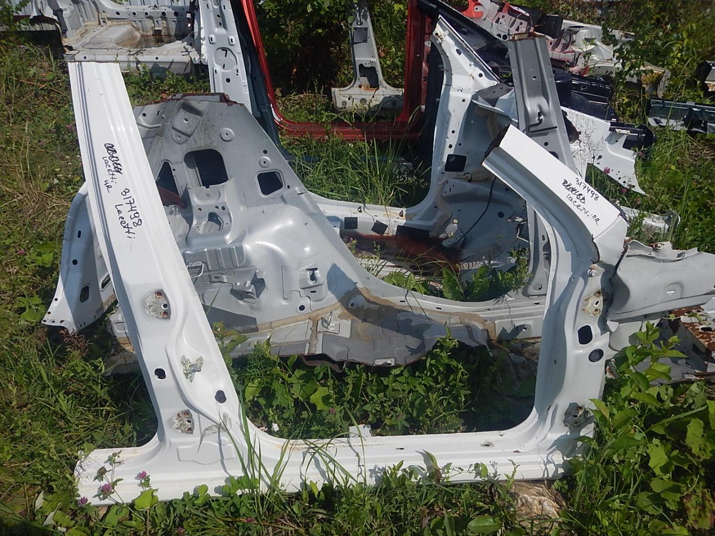 Кузовной элемент