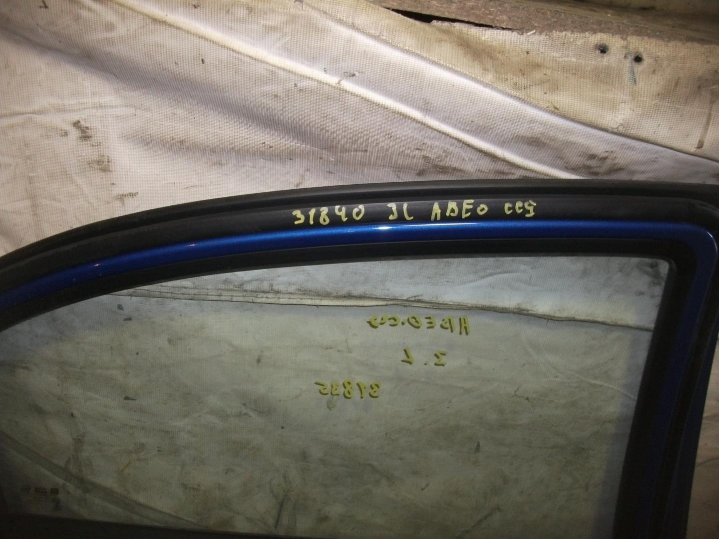 Уплотнитель задней левой двери