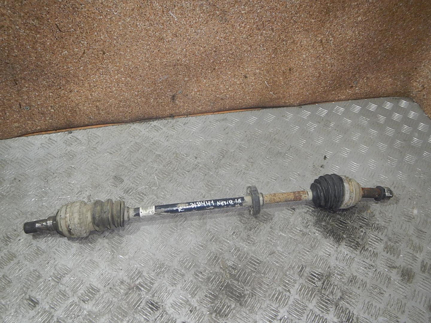 Полуось передняя правая