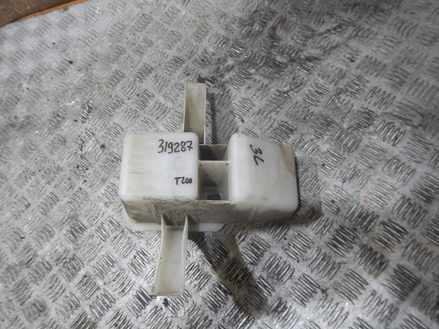 Кронштейн усилителя заднего бампера