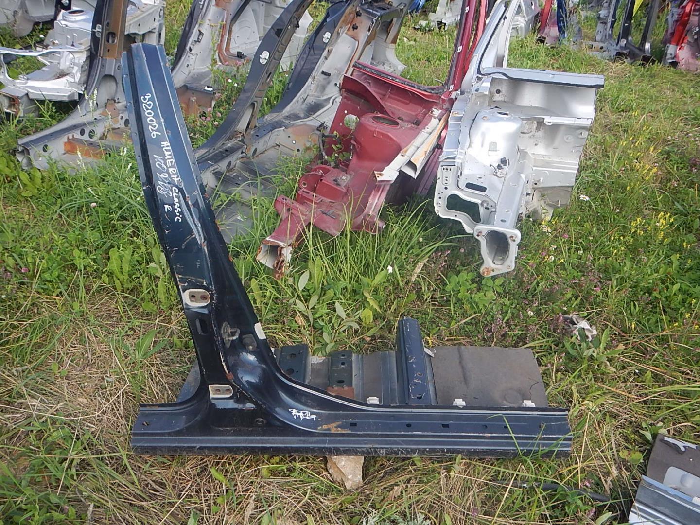 Кузовной элемент