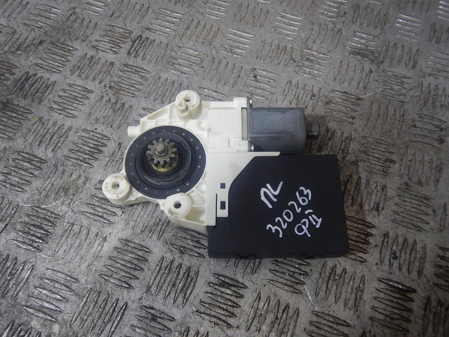 Моторчик стеклоподъемника