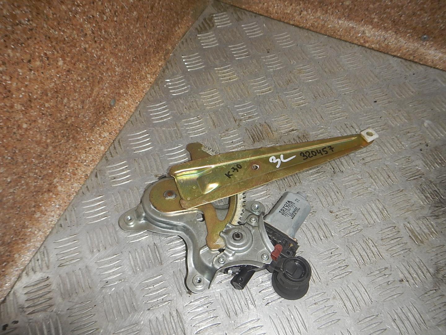 Стеклоподъемник электр. задний левый