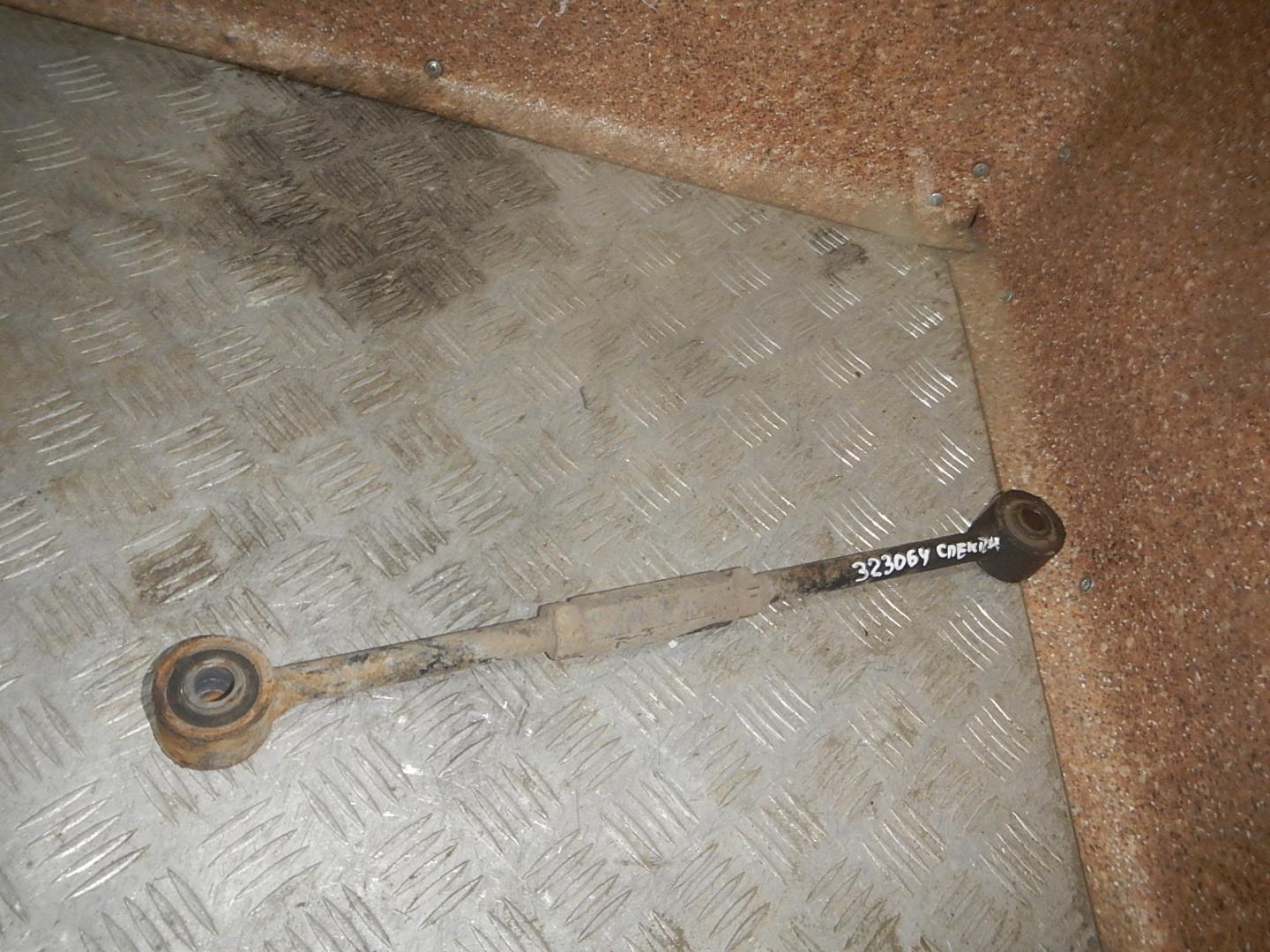 Тяга регулировки развала