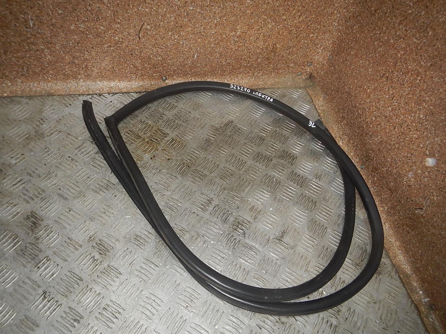 Уплотнитель двери