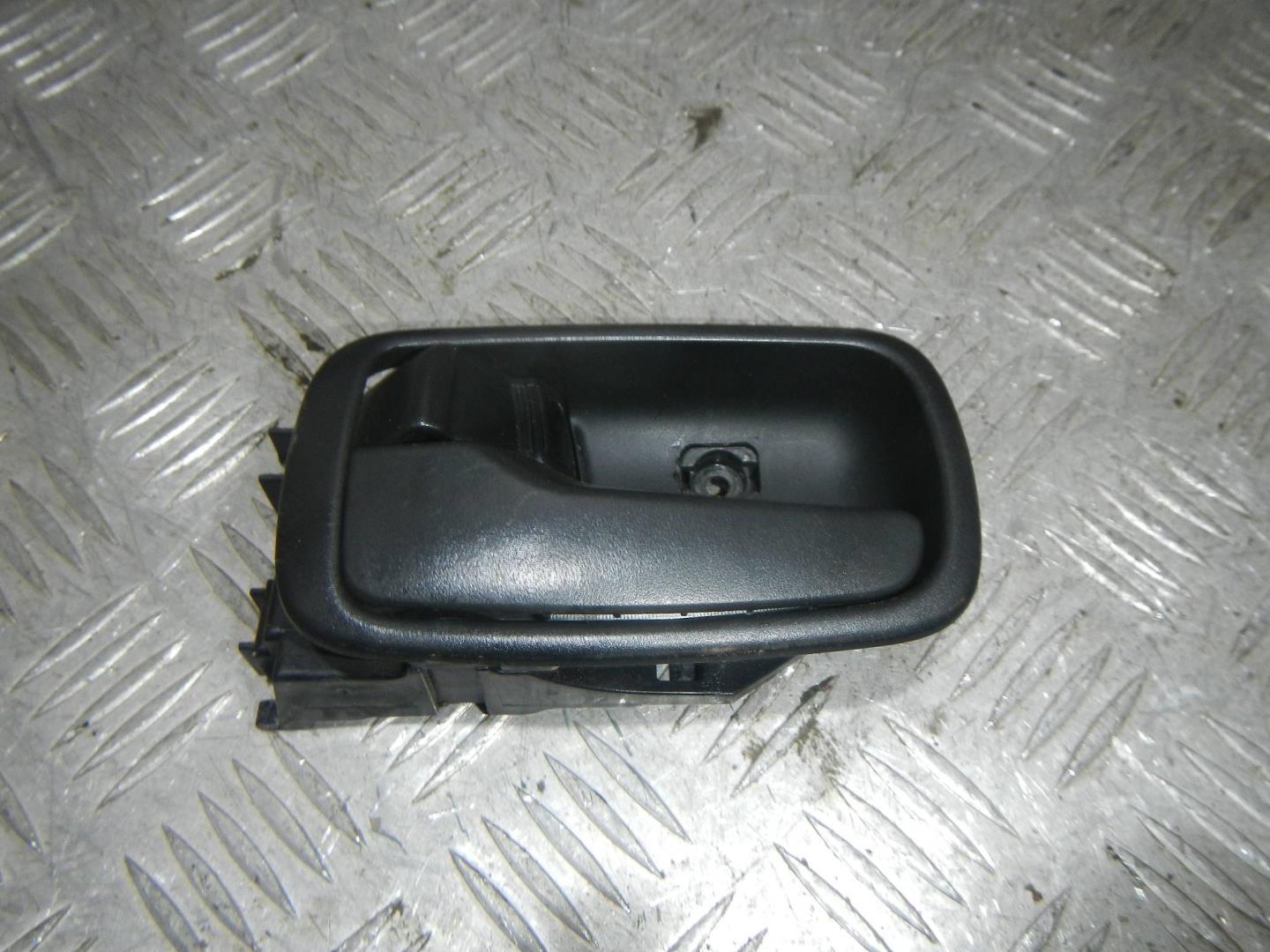 Ручка двери внутренняя левая