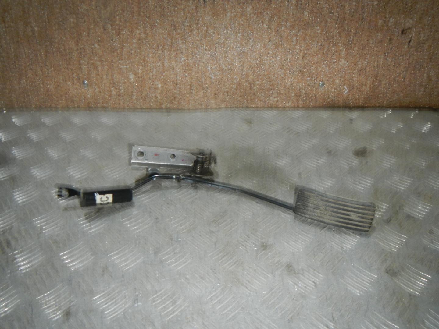 Педаль газа