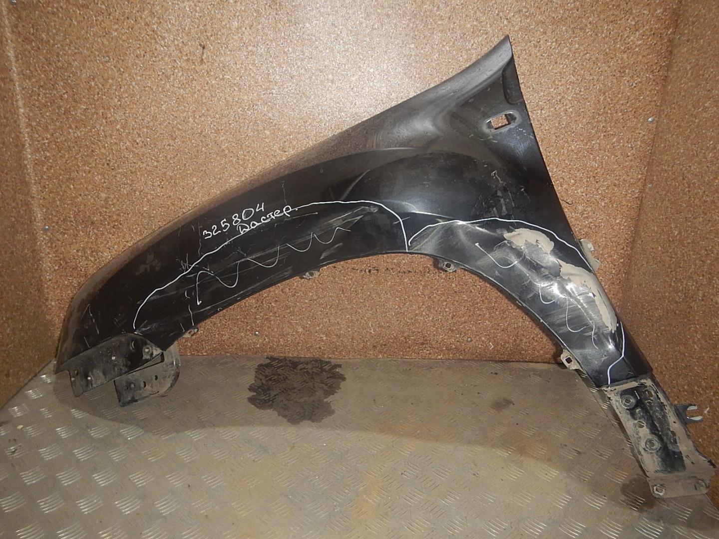 Крыло переднее левое