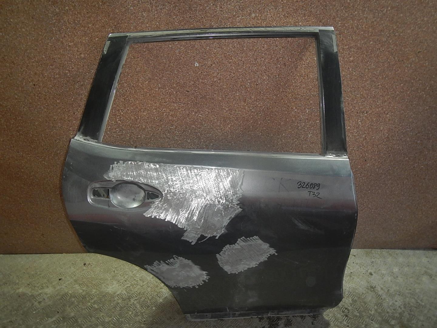 Дверь задняя правая