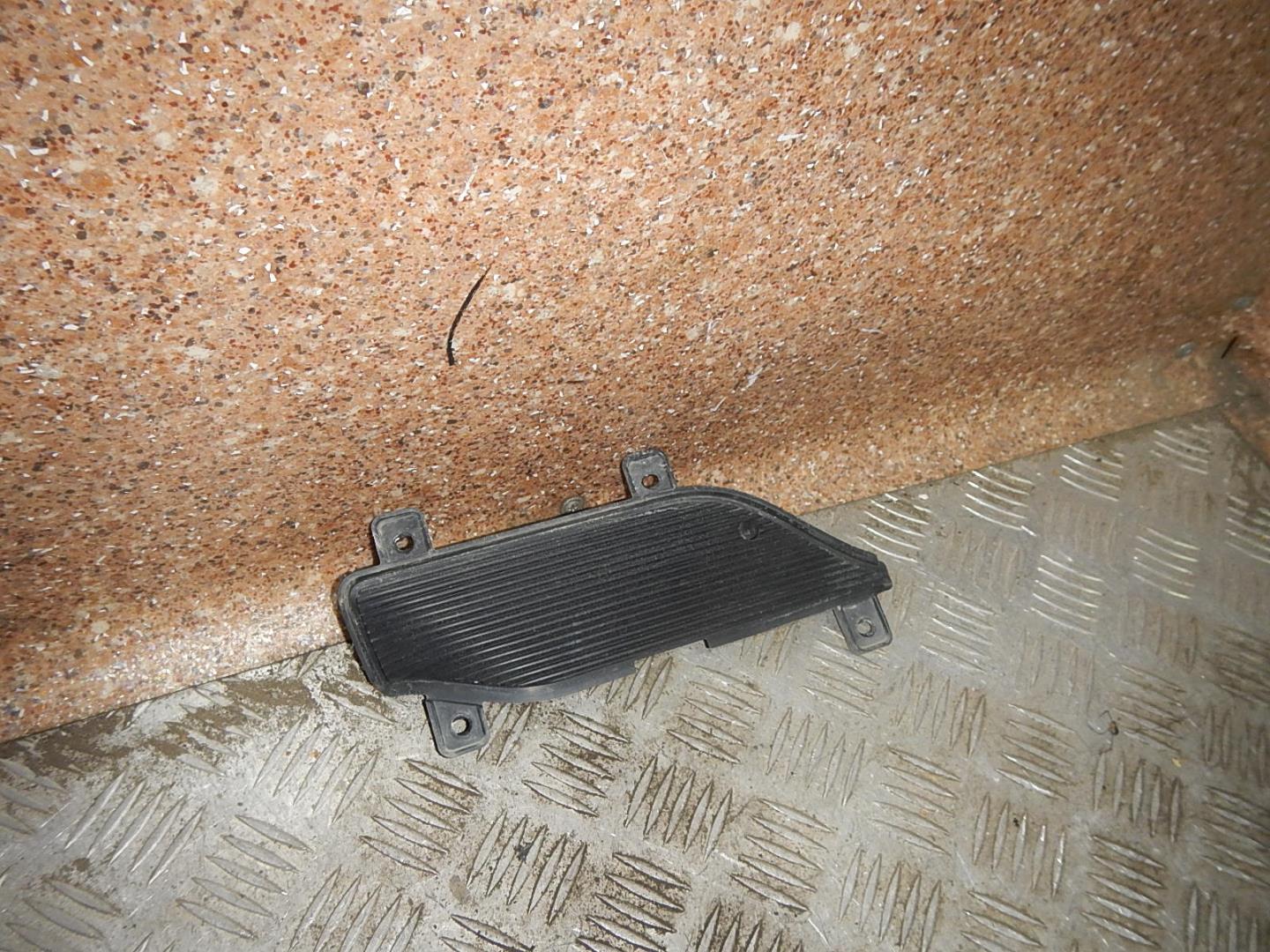 Решетка в бампер левая