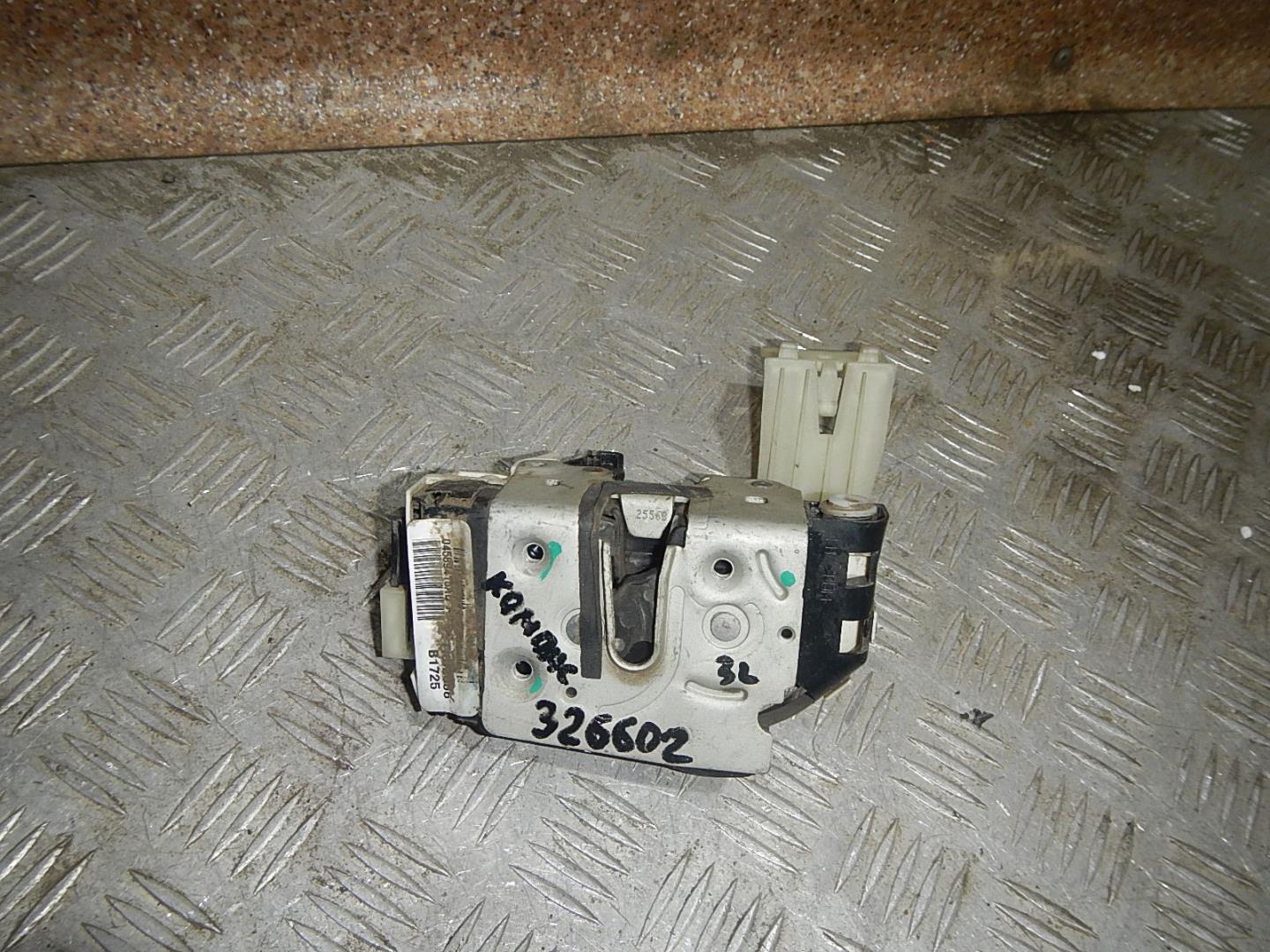 Замок двери задней левой