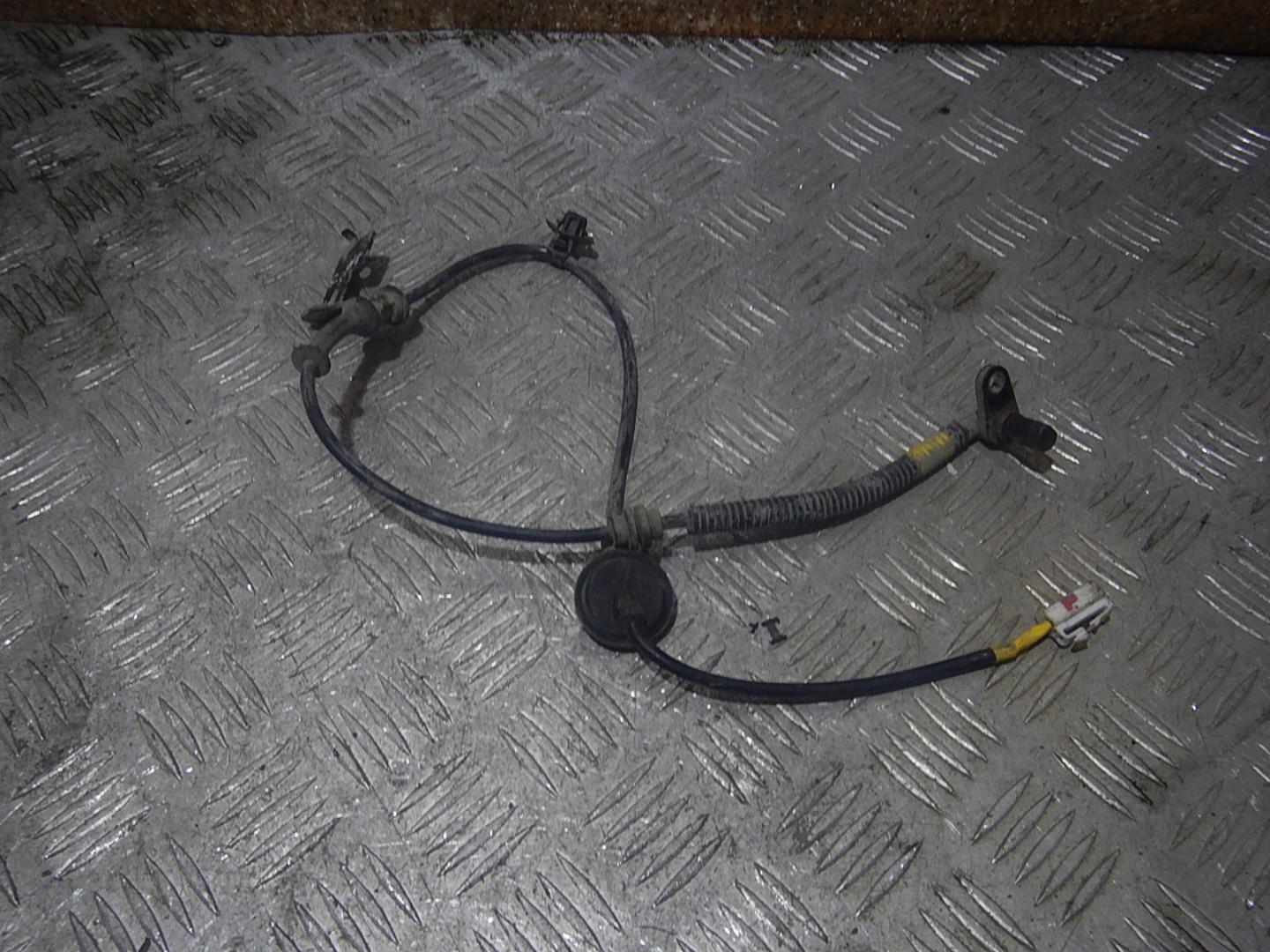 Датчик ABS задний