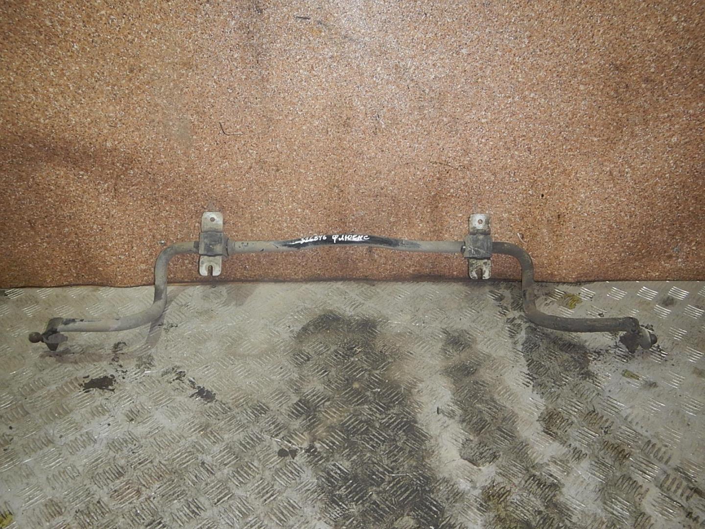 Стабилизатор передний