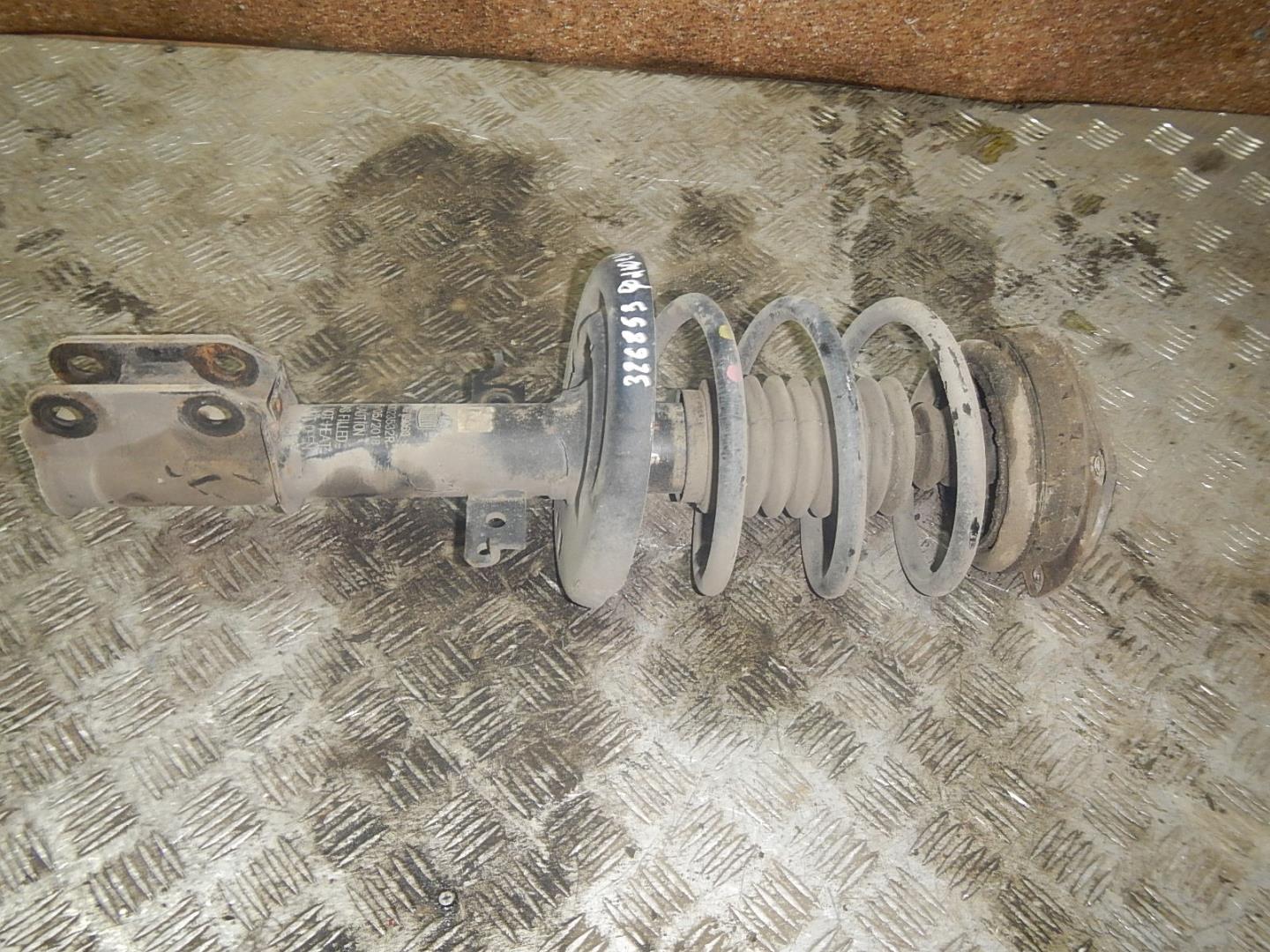 Амортизатор передний правый