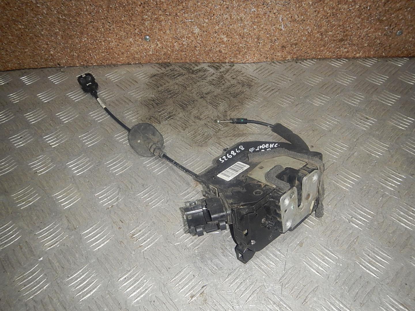 Замок двери задней правой