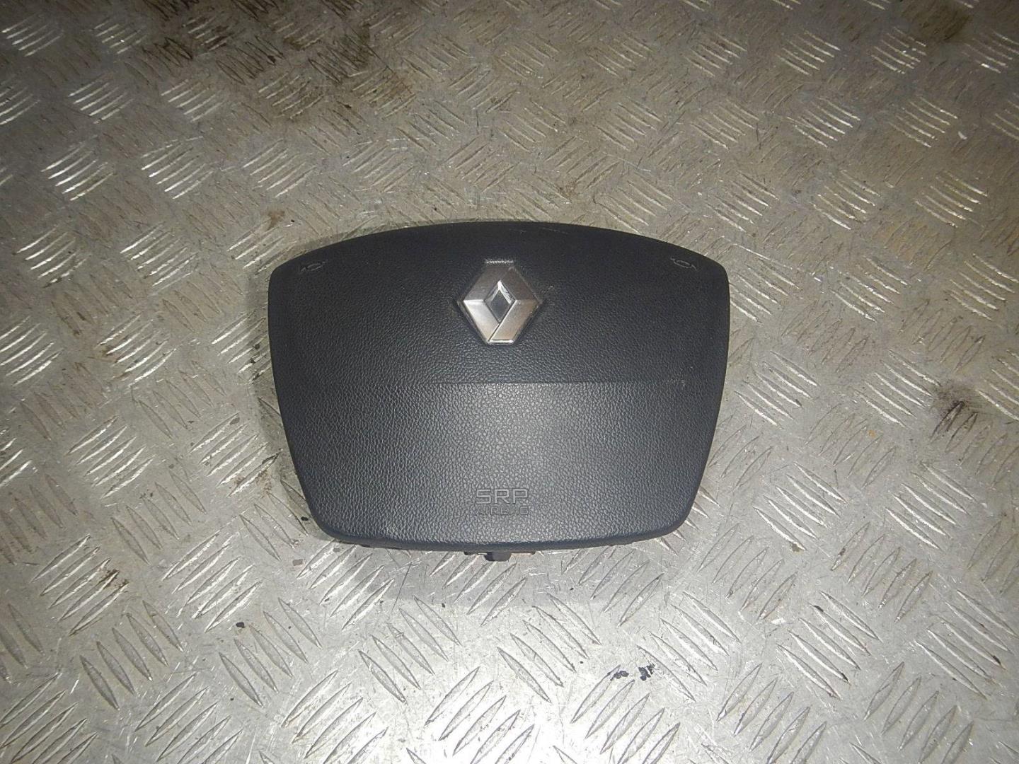 Подушка безопасности в рулевое колесо