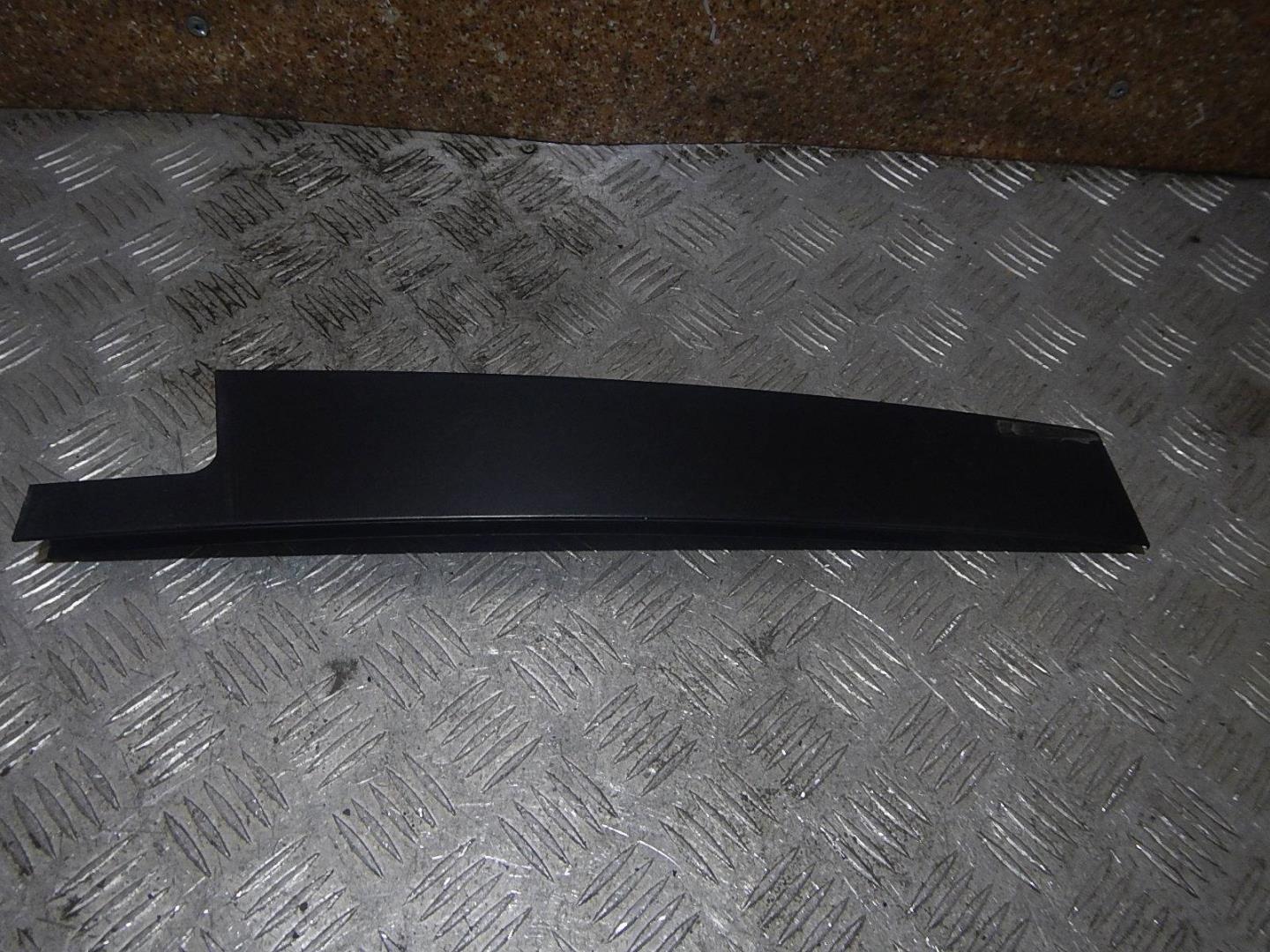 Накладка двери задней левой