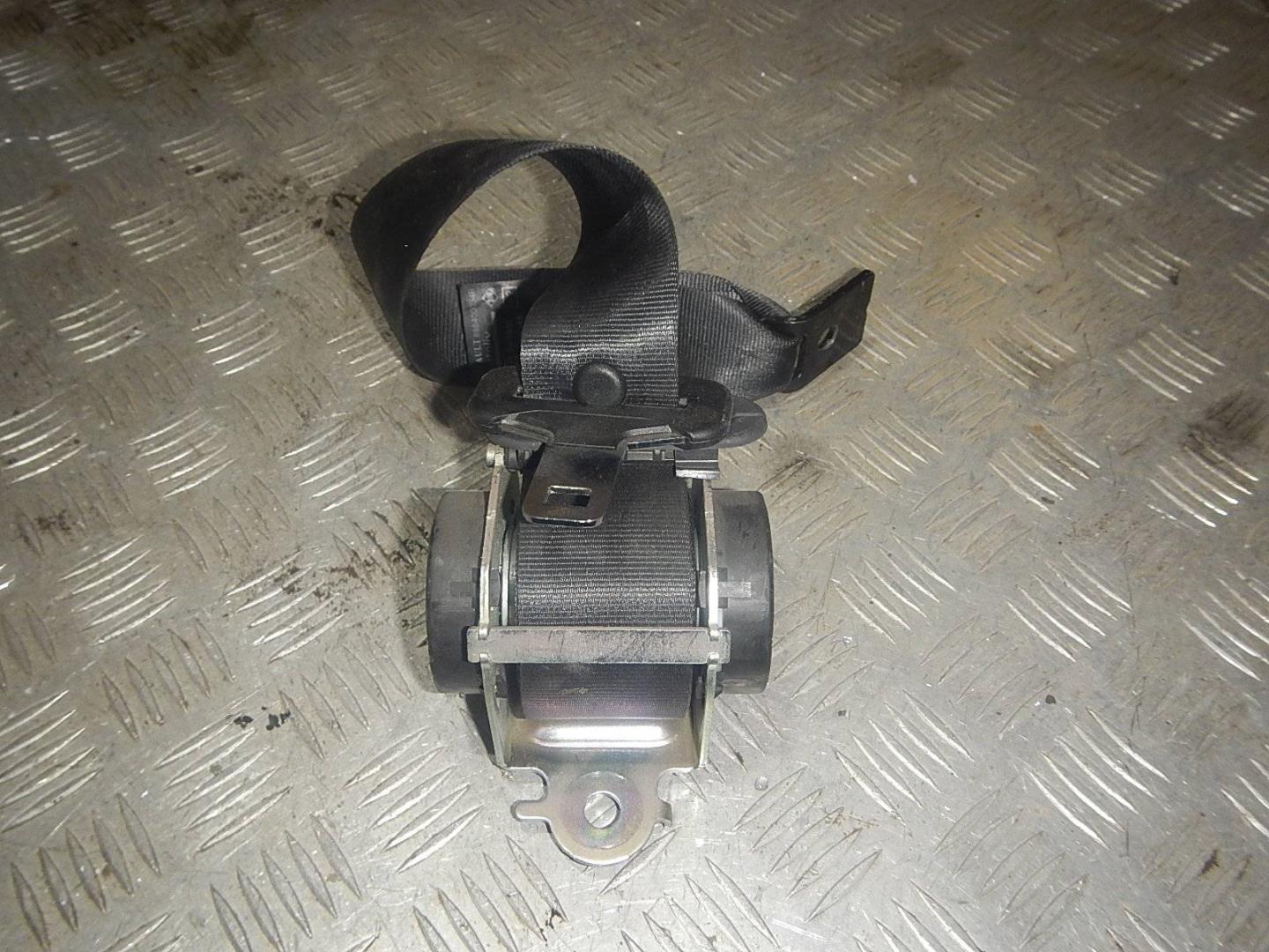 Ремень безопасности