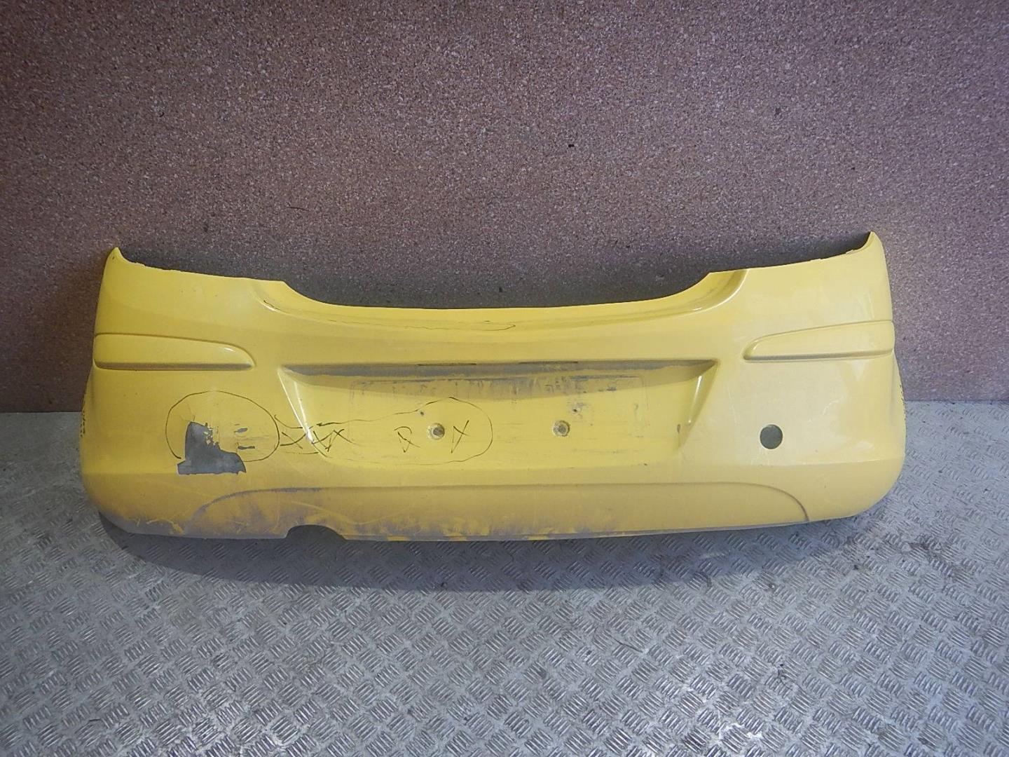 Бампер задний