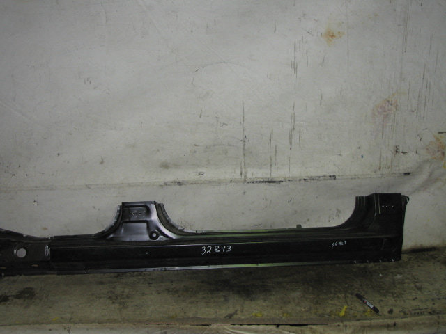 Порог правый