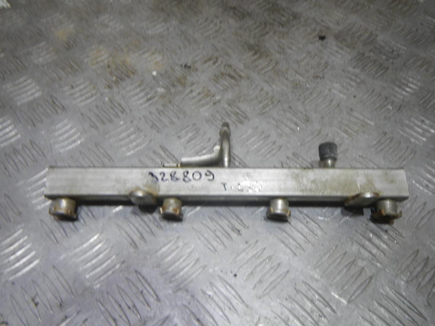 Рейка топливная (рампа)