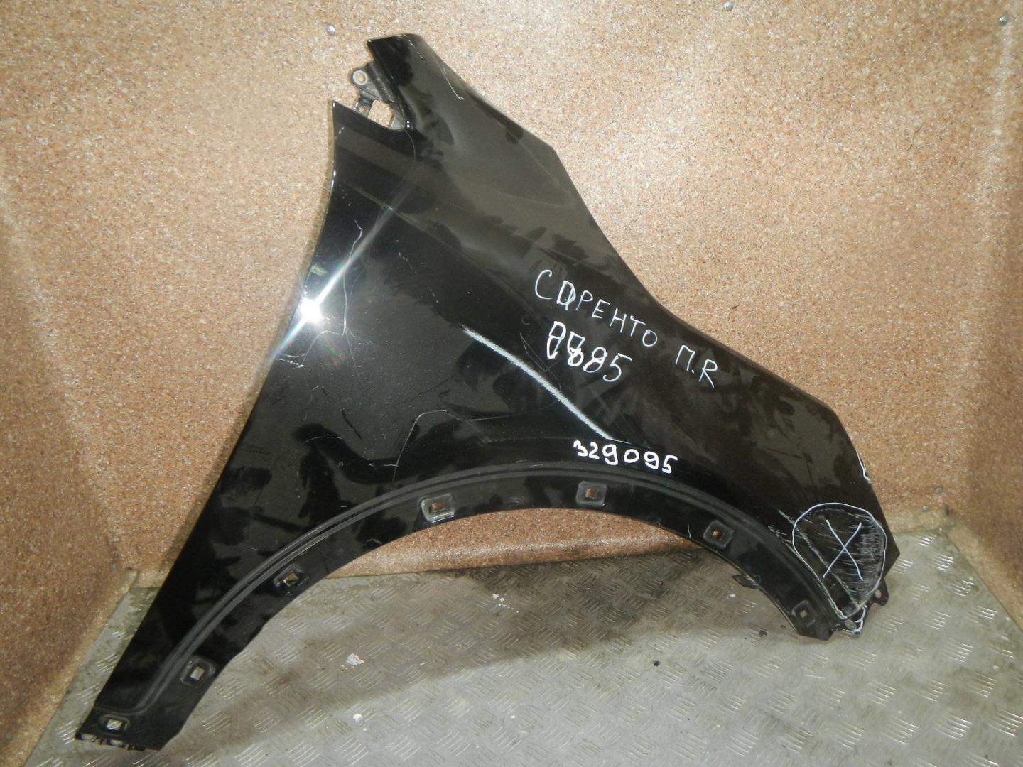 Крыло переднее правое