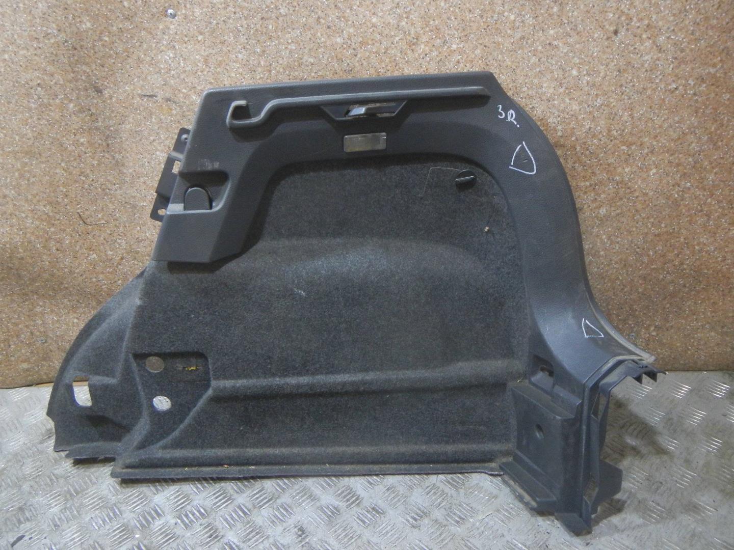 Обшивка багажника