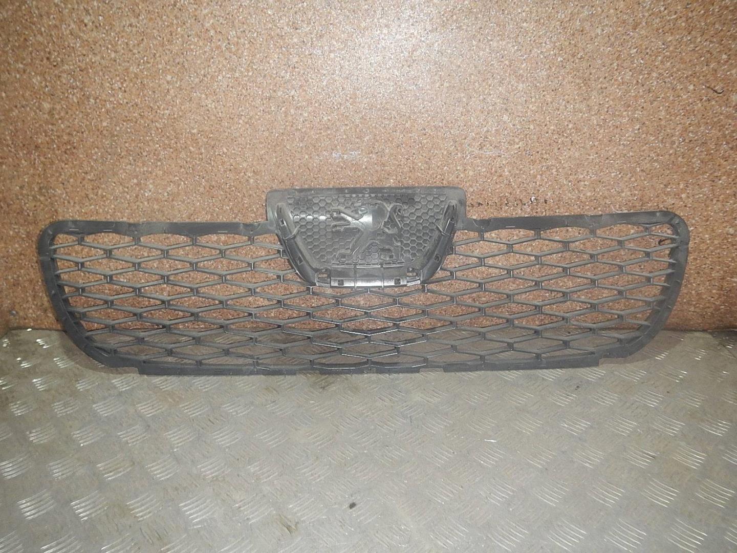 Решетка радиатора