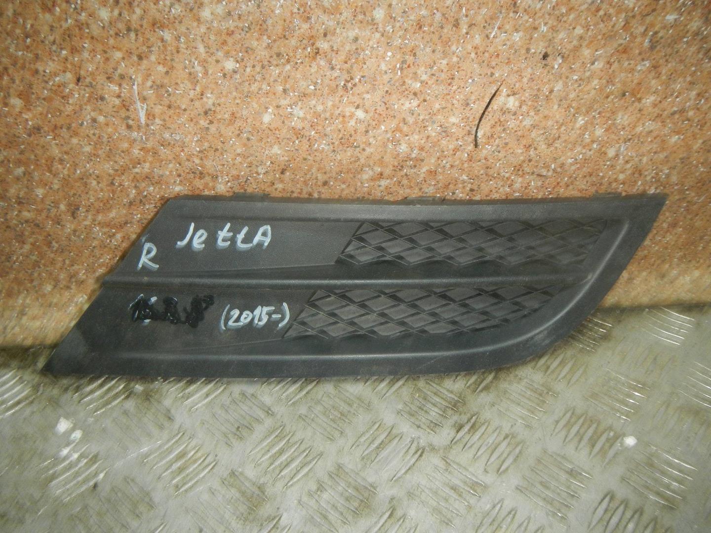 Решетка в бампер правая