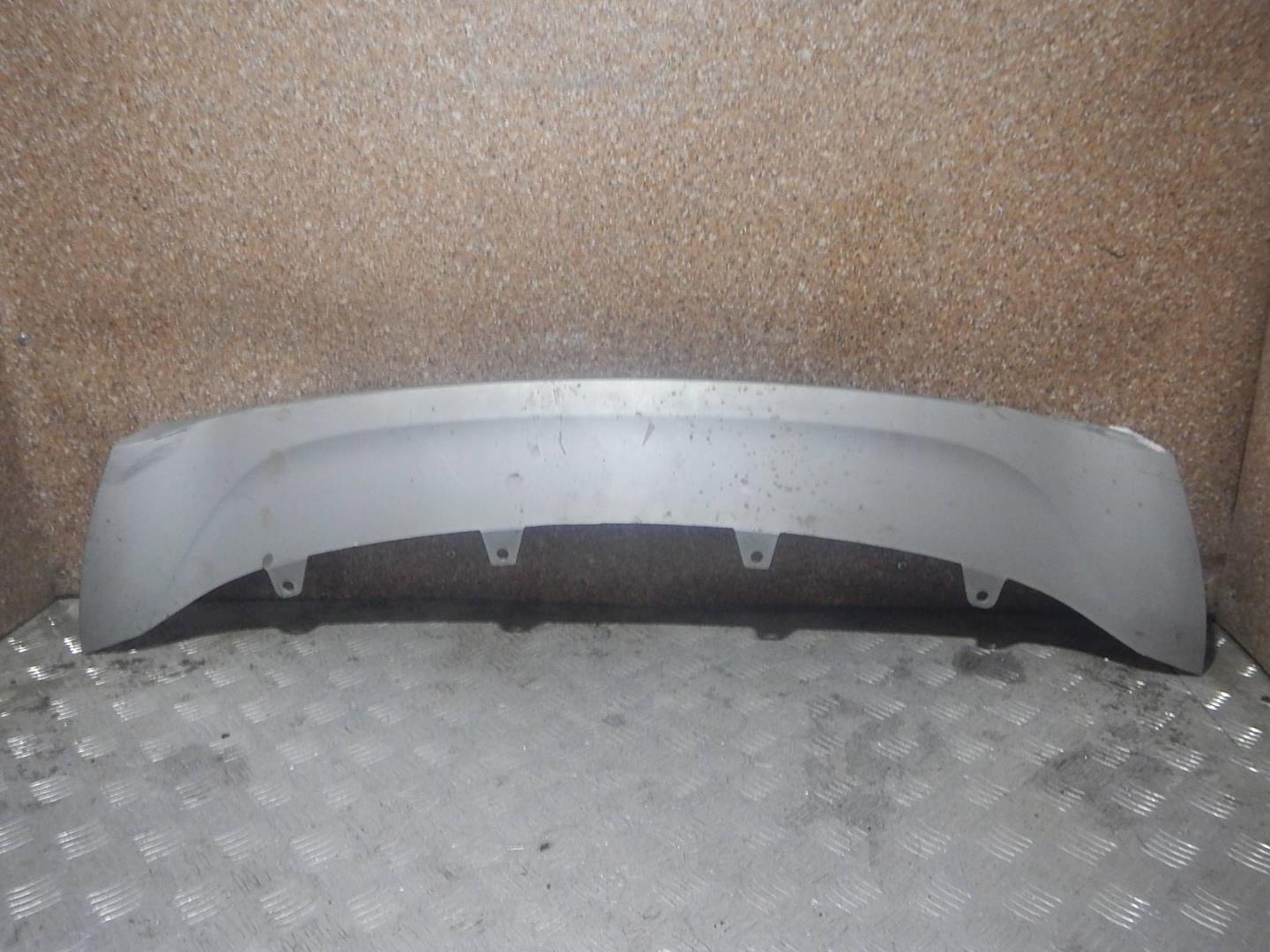 Накладка переднего бампера