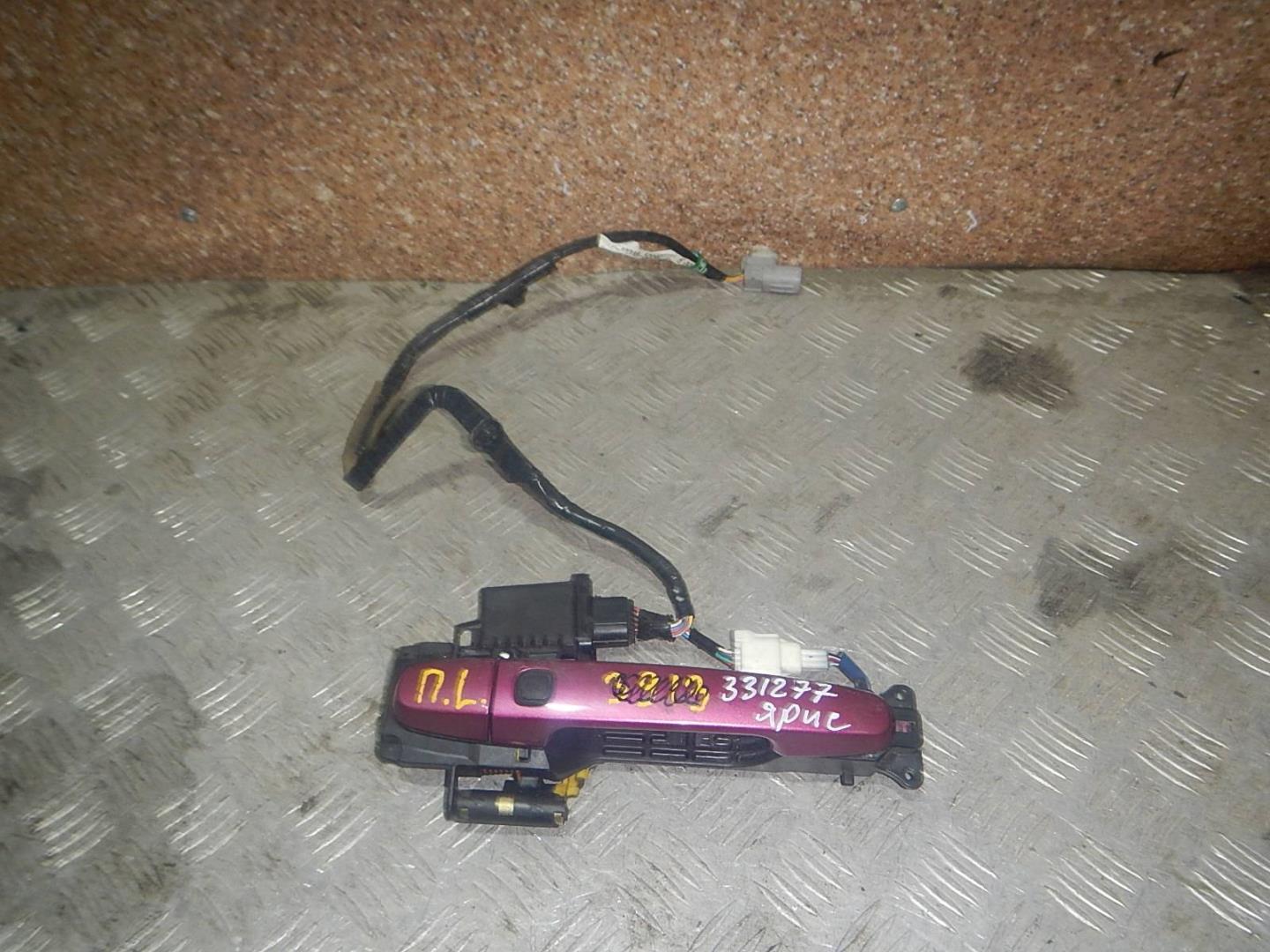 Ручка двери передней наружная левая