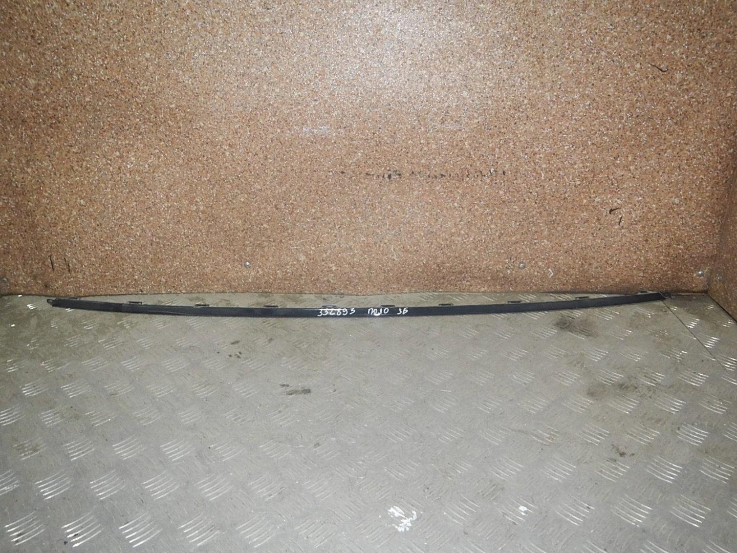 Молдинг заднего бампера