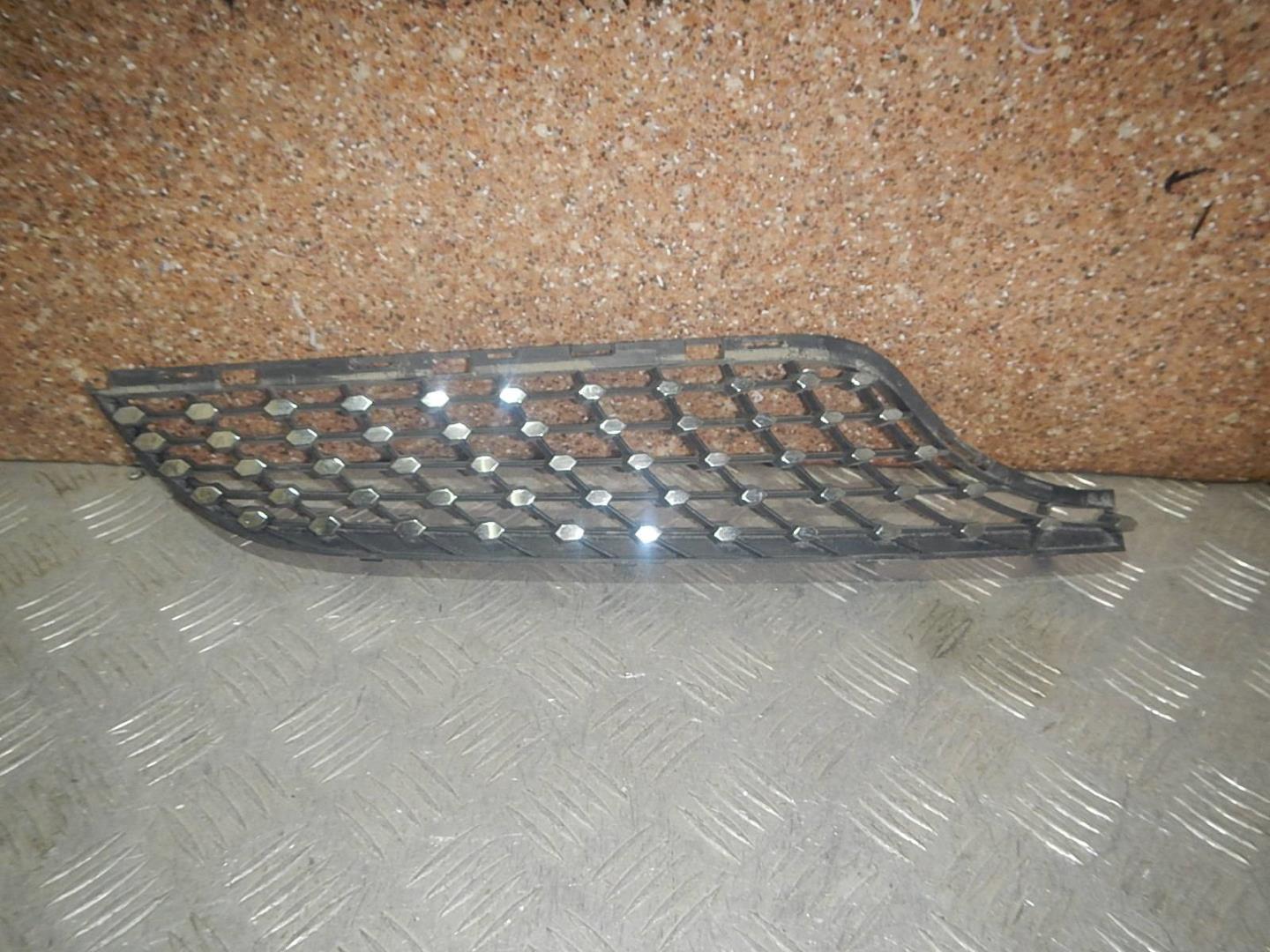 Накладка на решетку радиатора