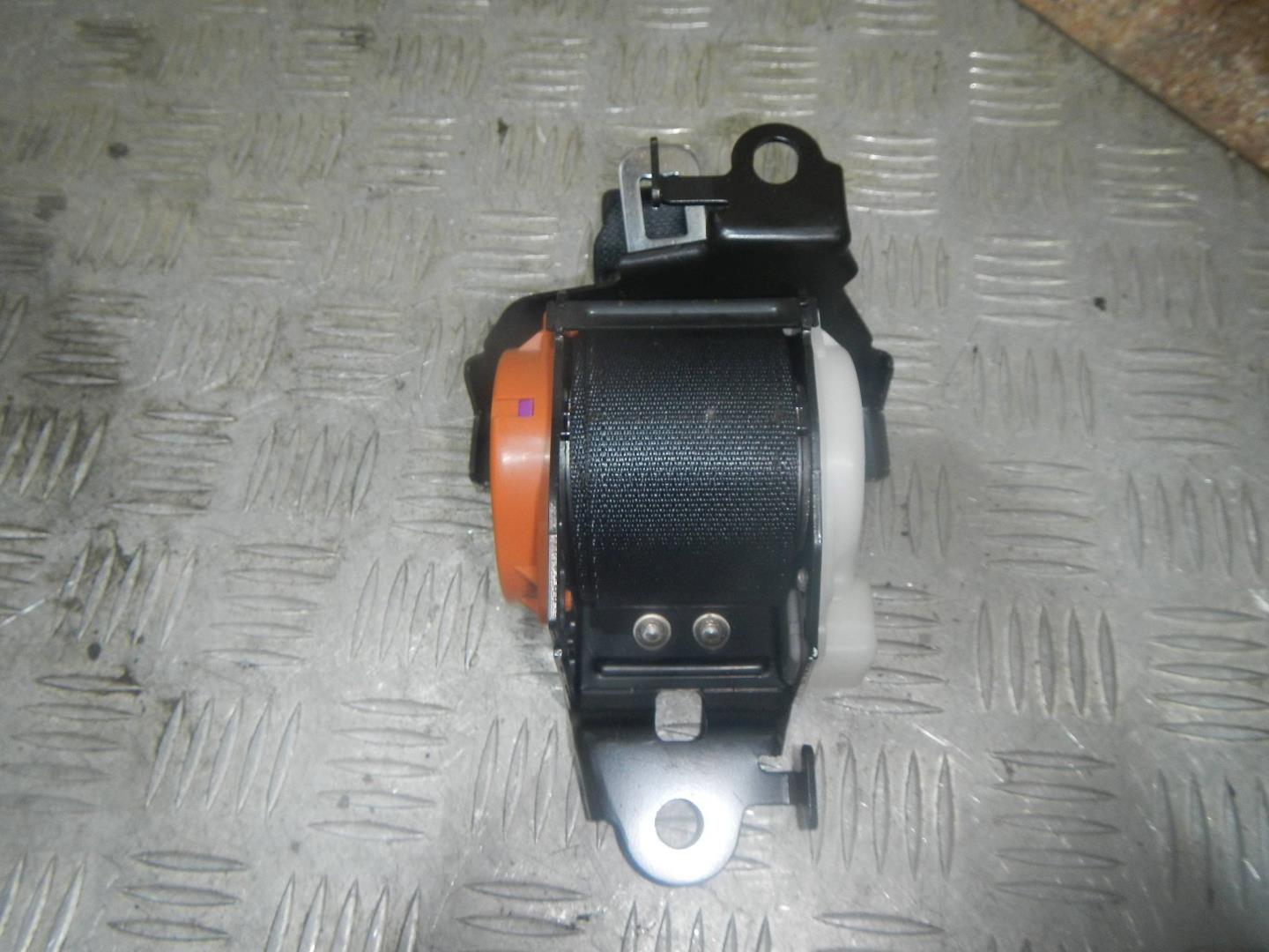 Ремень безопасности