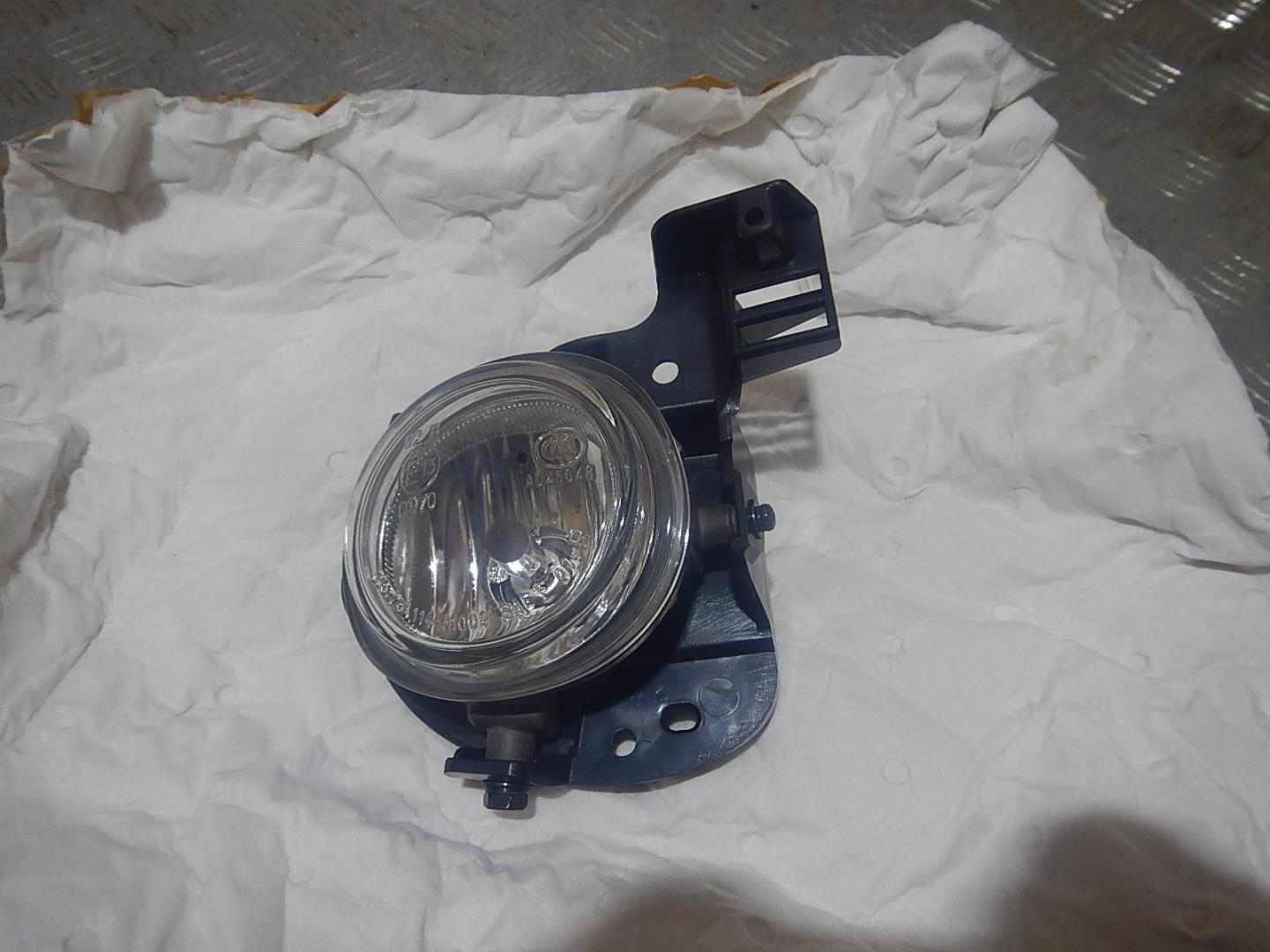 Фара противотуманная правая