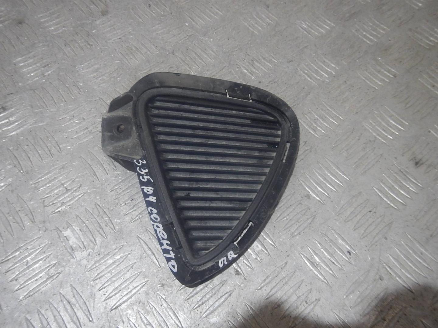 Решетка в бампер правая