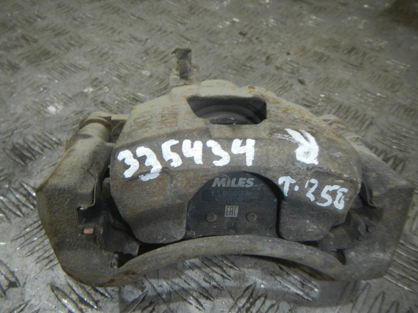 Суппорт передний правый