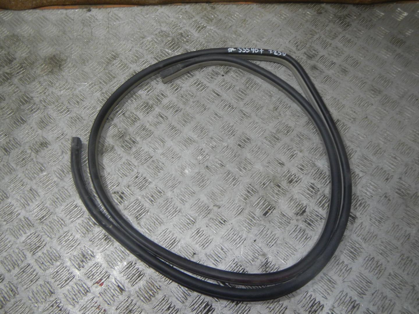 Уплотнитель двери