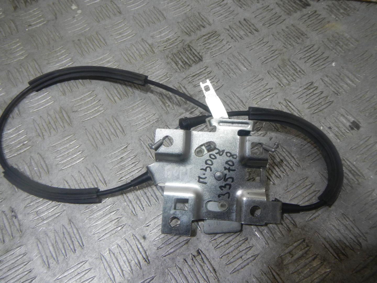 Замок багажника