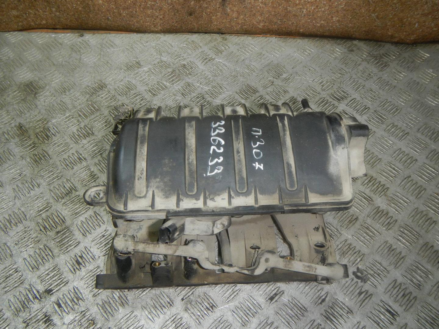 Коллектор впускной