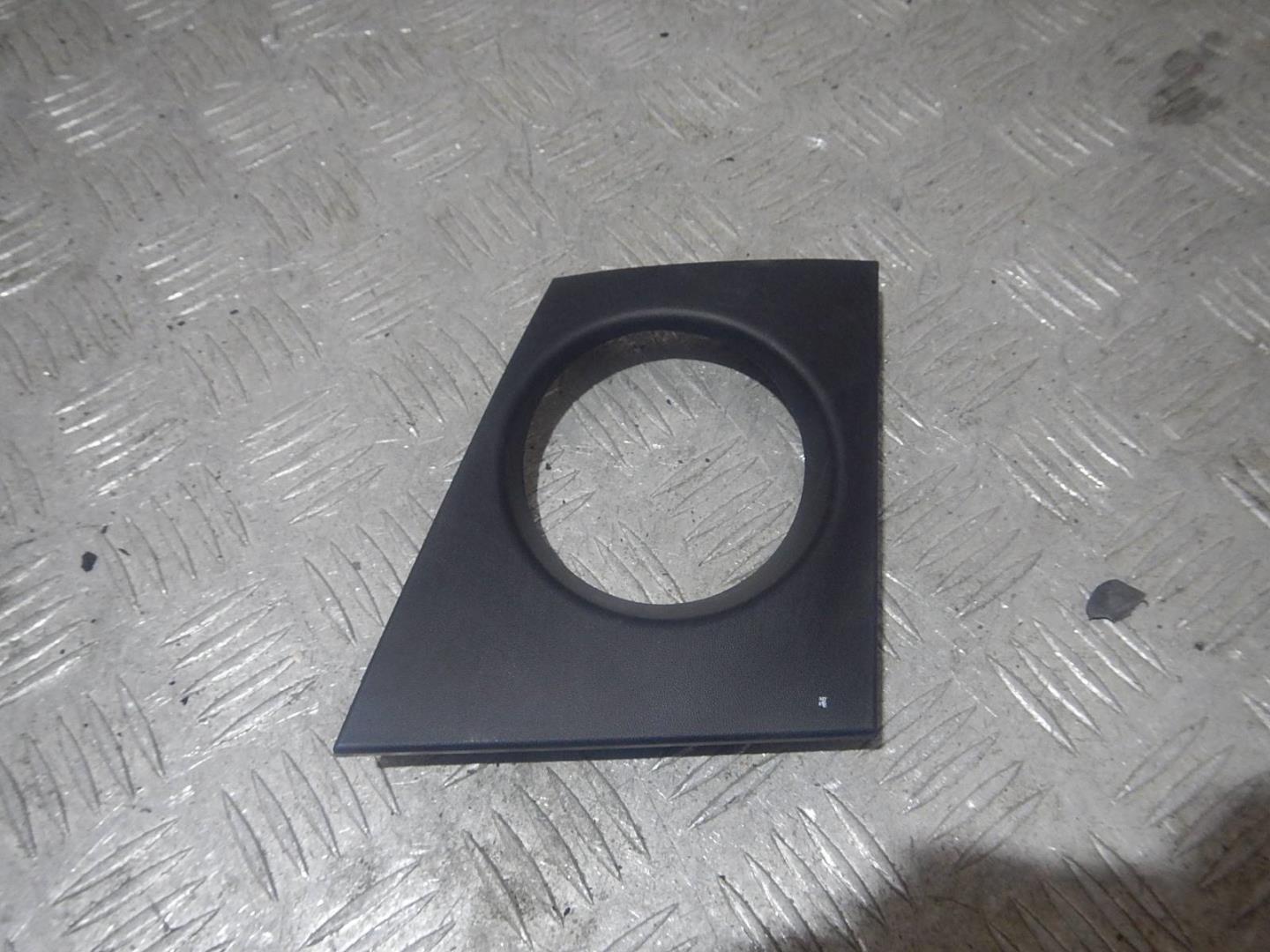 Решетка в бампер правая