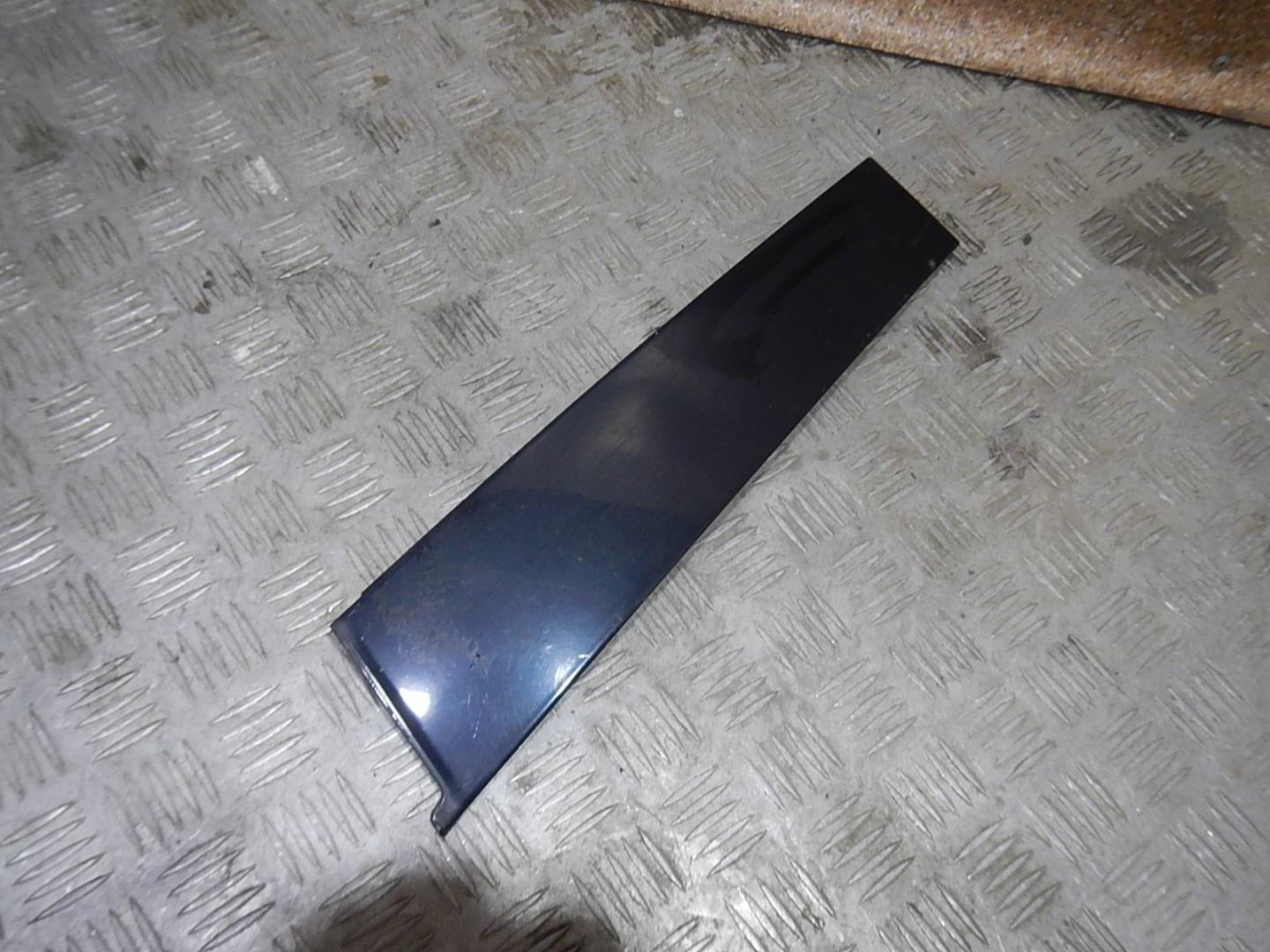 Накладка двери задней правой