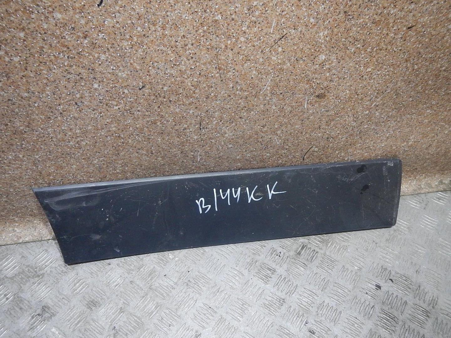 Молдинг задней правой двери