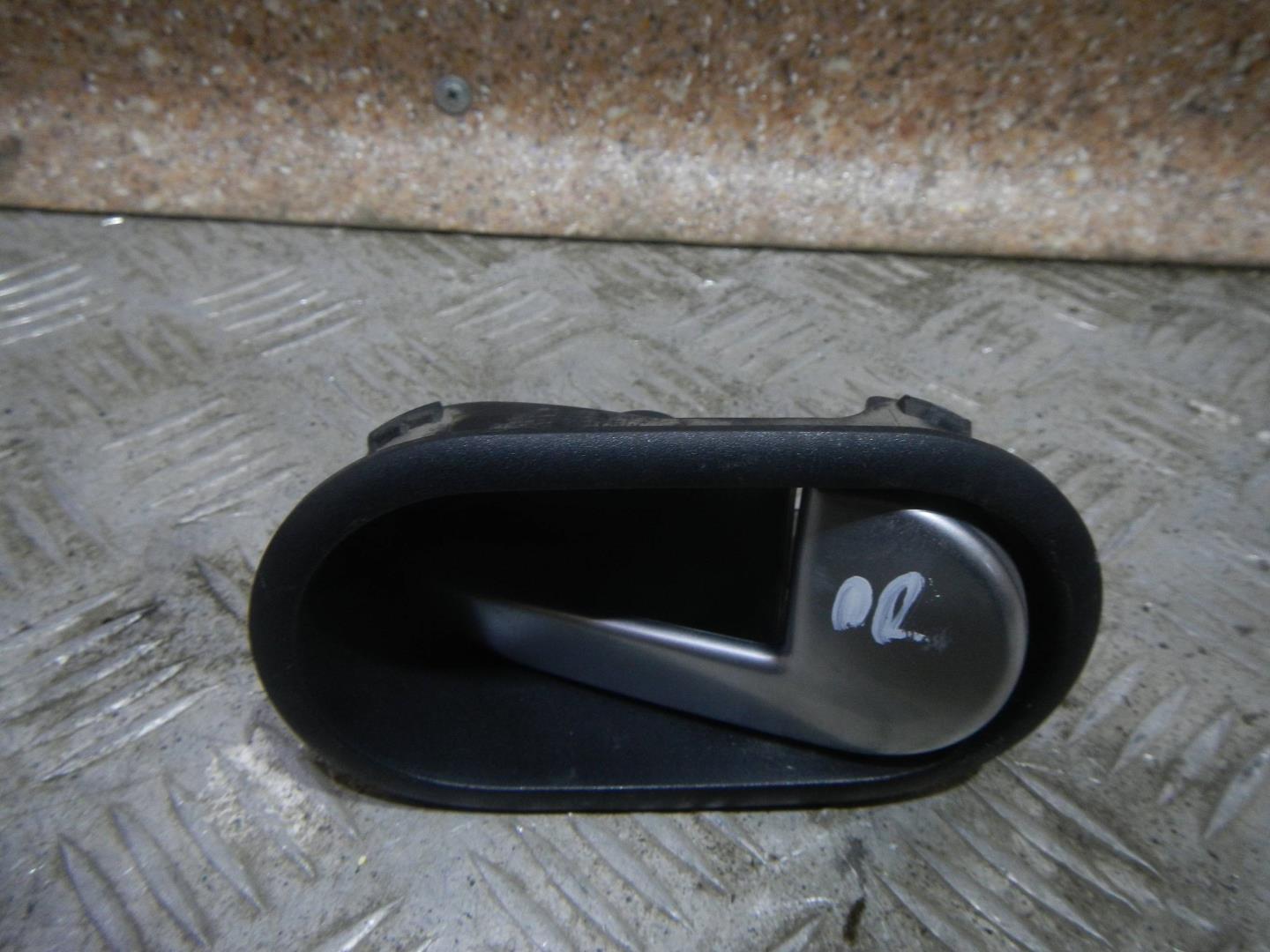 Ручка двери внутренняя правая